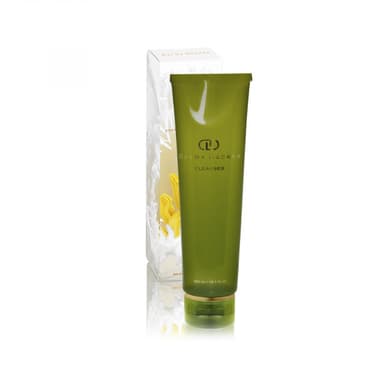Leila Essence Body Cleanser